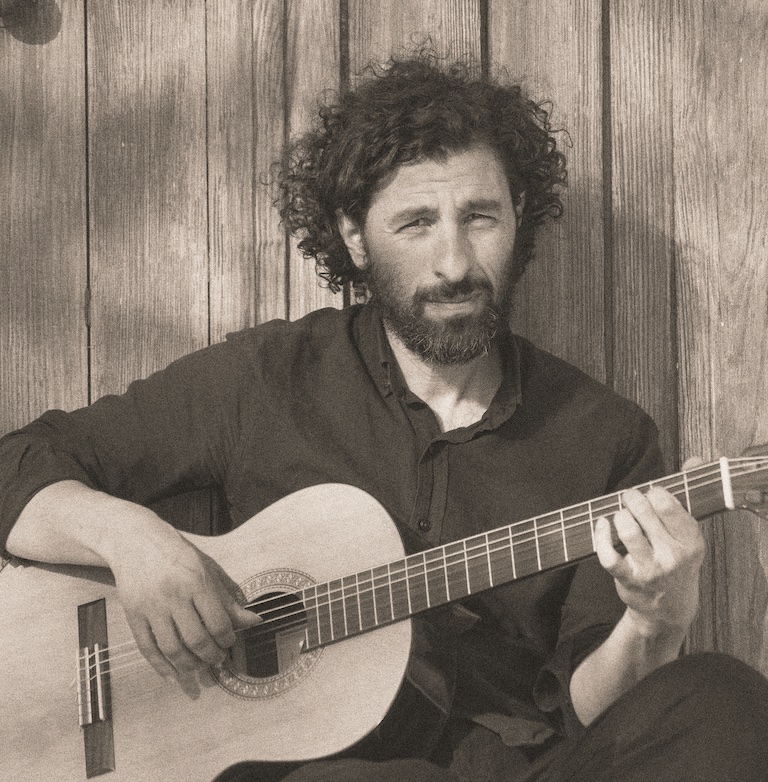 José González