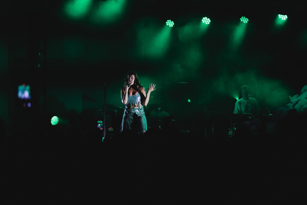 Tovel Lo at Bandshell